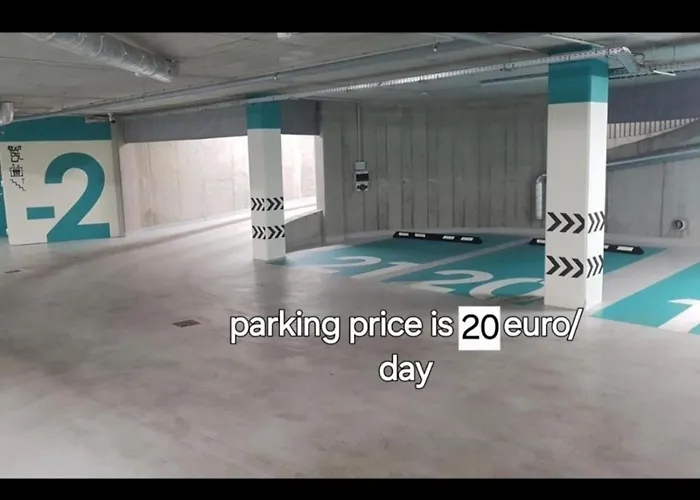 Happy Inn Brilliant Old Town Self Check In, Underground Parking, Terrace